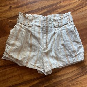Women’s M tan white linen bag shorts